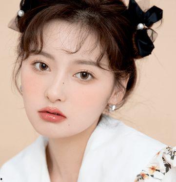 吃瓜艺术家美瞳,潮流趋势下的时尚新宠